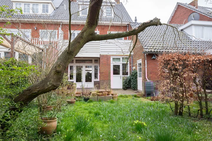 Foto 16 van Van Riebeecklaan 30