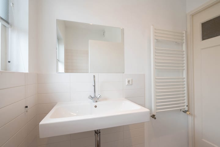 Foto 32 van Van Riebeecklaan 30