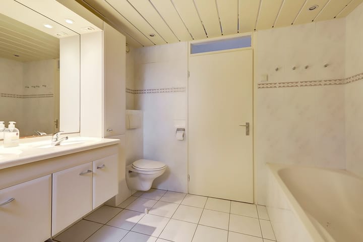 Foto 41 van Goejanverwelledijk 20-A