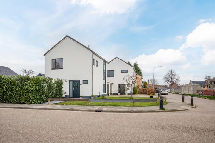 Foto 2 van Hessenbergstraat 1