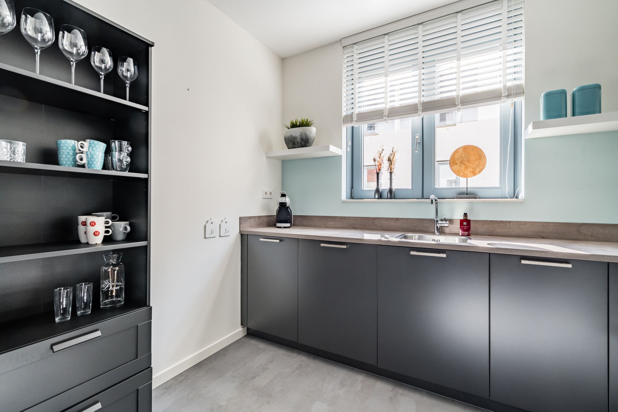 Foto 12 van Volharding 19