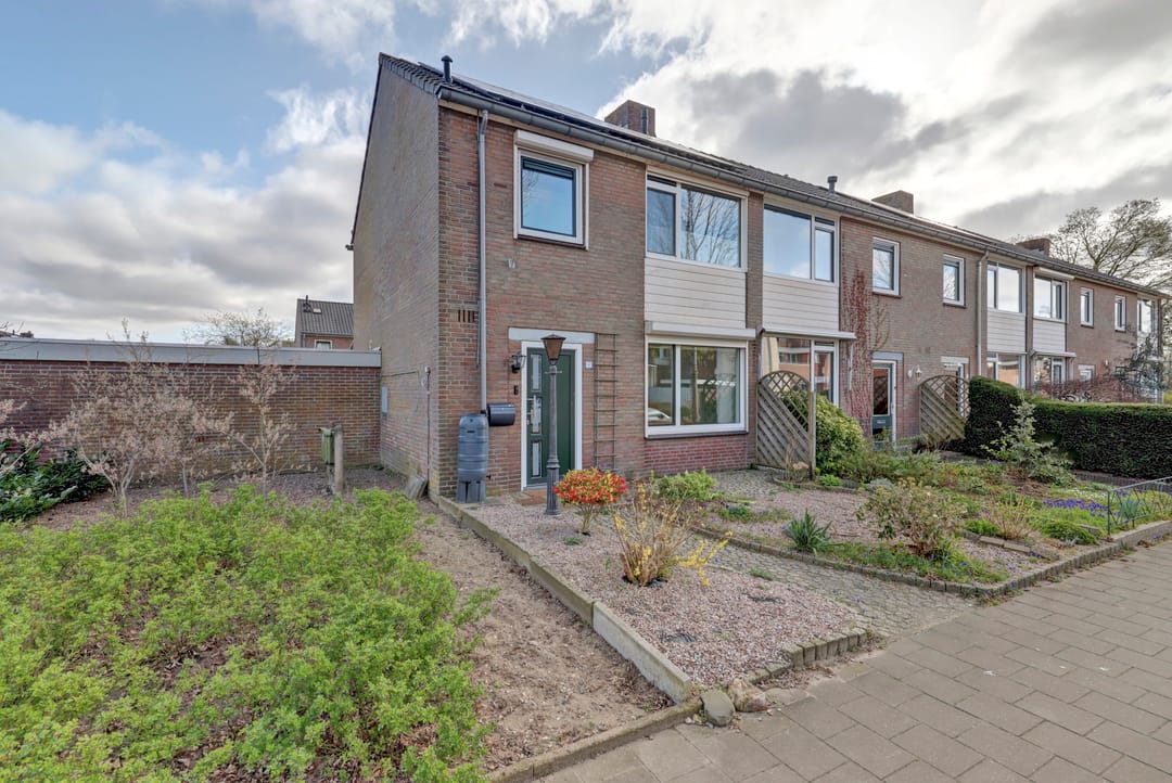 Foto 1 van Schoolstraat 15