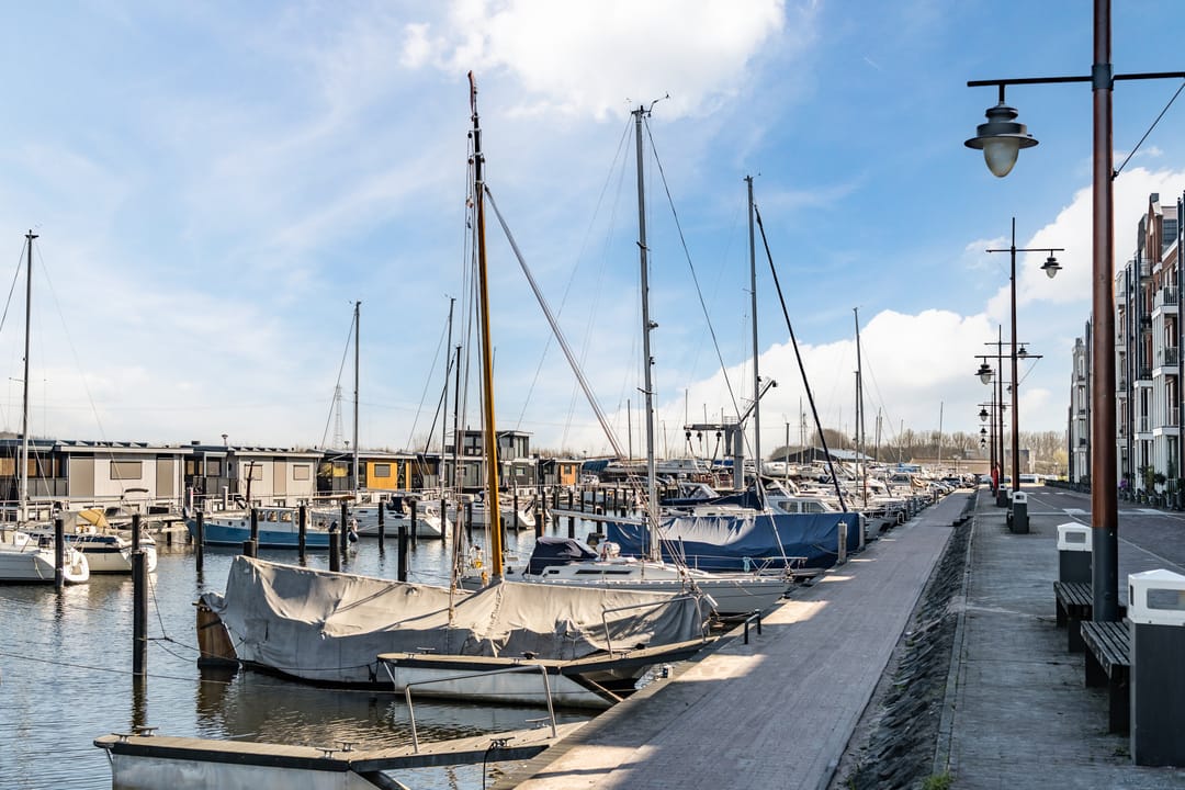 Foto 43 van Volharding 19