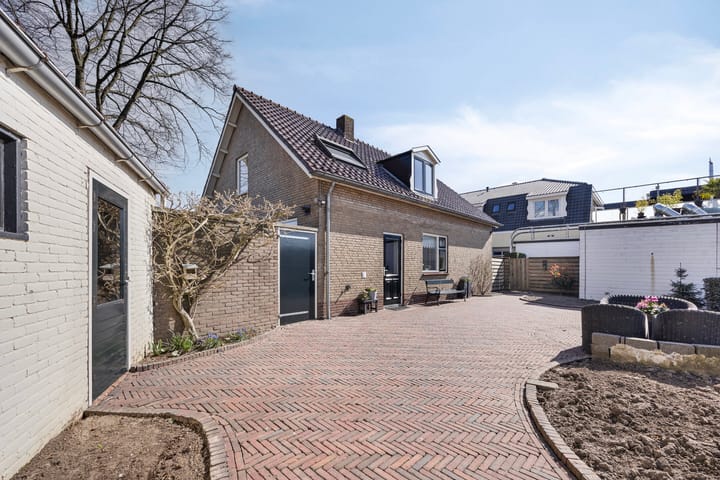 Foto 38 van Burgemeester Posweg 32-B