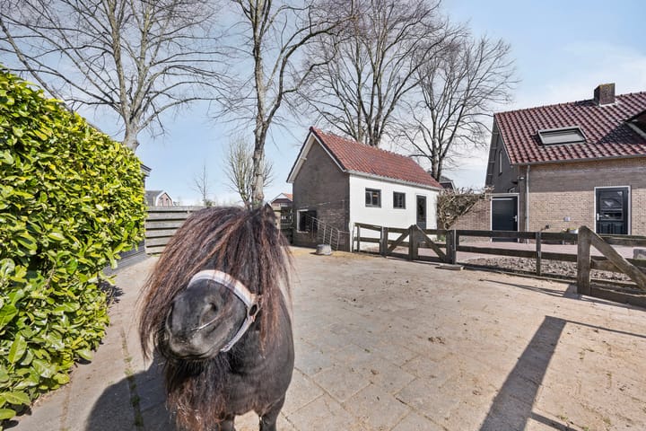 Foto 40 van Burgemeester Posweg 32-B