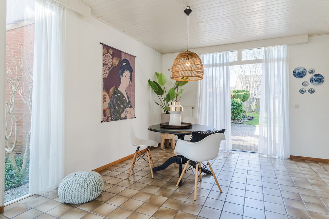 Foto 8 van Burg. Van den Oeverstraat 2