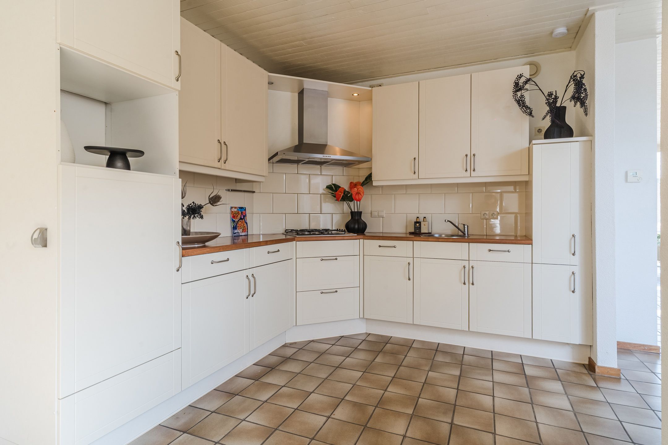 Foto 12 van Burg. Van den Oeverstraat 2