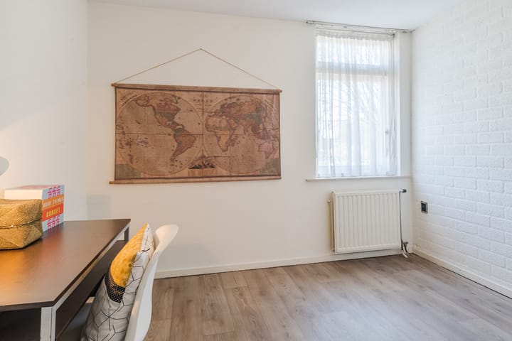 Foto 17 van Burg. Van den Oeverstraat 2