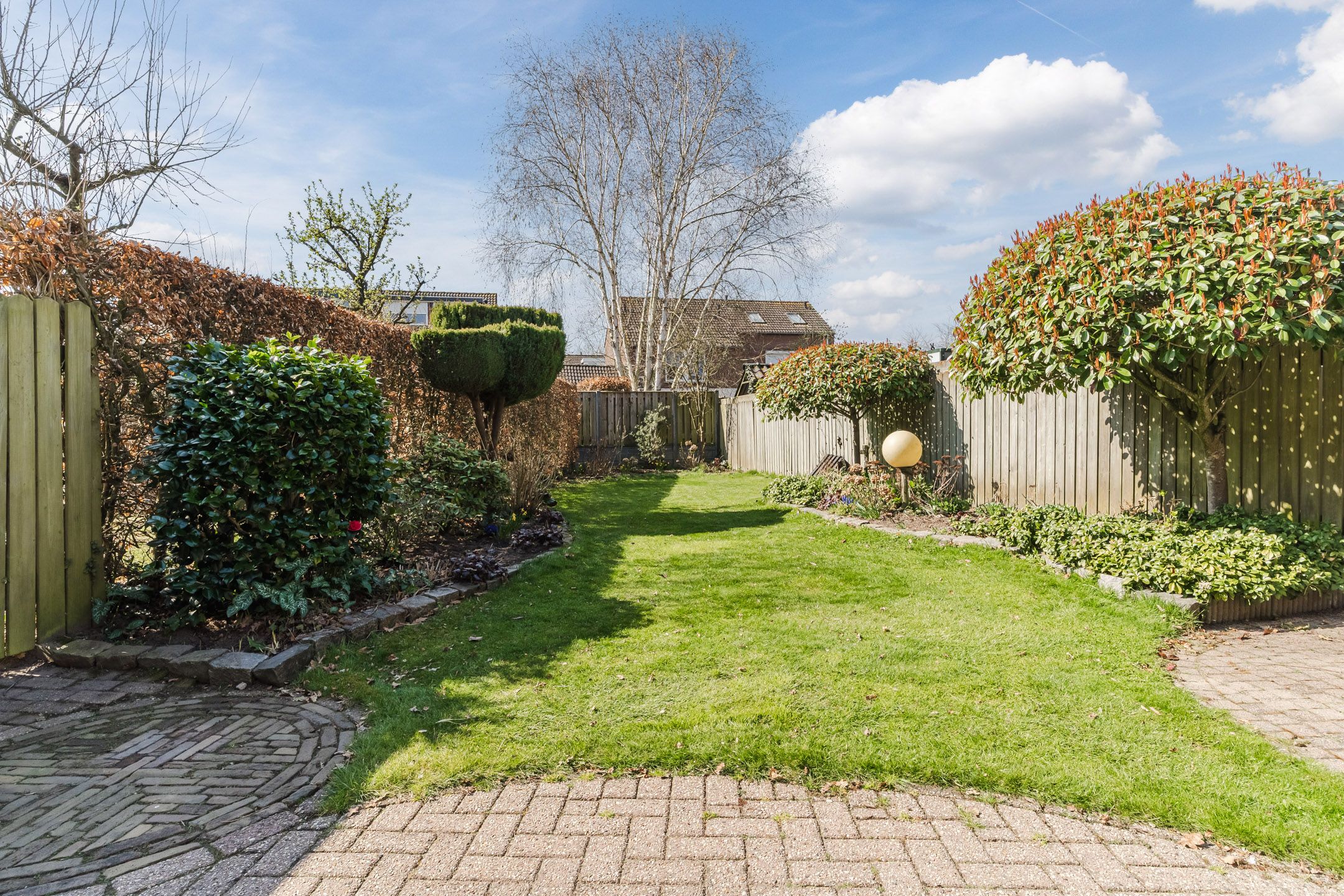 Foto 30 van Burg. Van den Oeverstraat 2