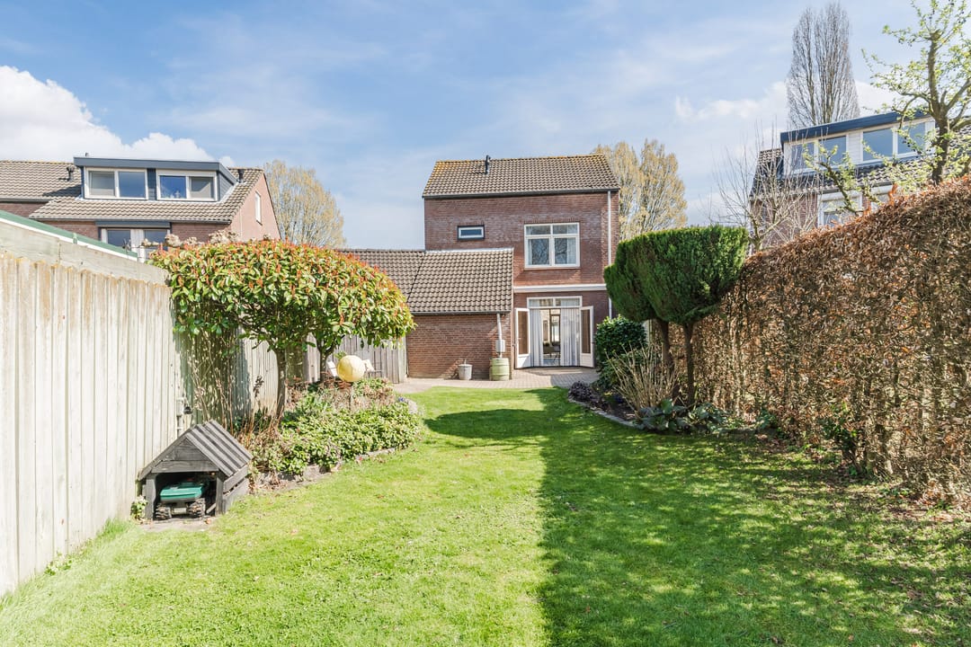 Foto 31 van Burg. Van den Oeverstraat 2