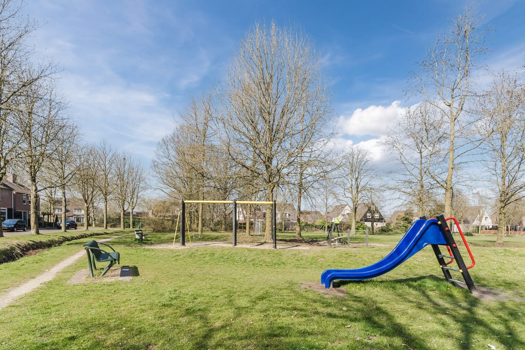 Foto 32 van Burg. Van den Oeverstraat 2