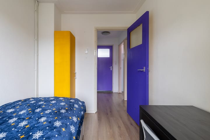 Photo 36 of Bronkhorststraat 11