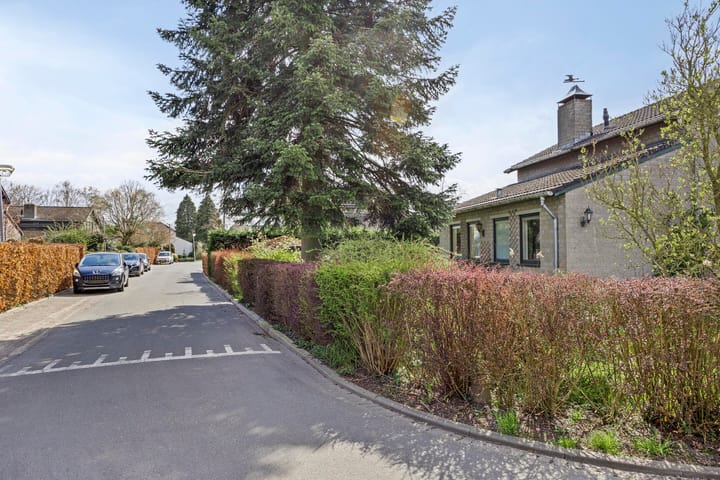 Photo 45 of Wethouder Marcuslaan 14