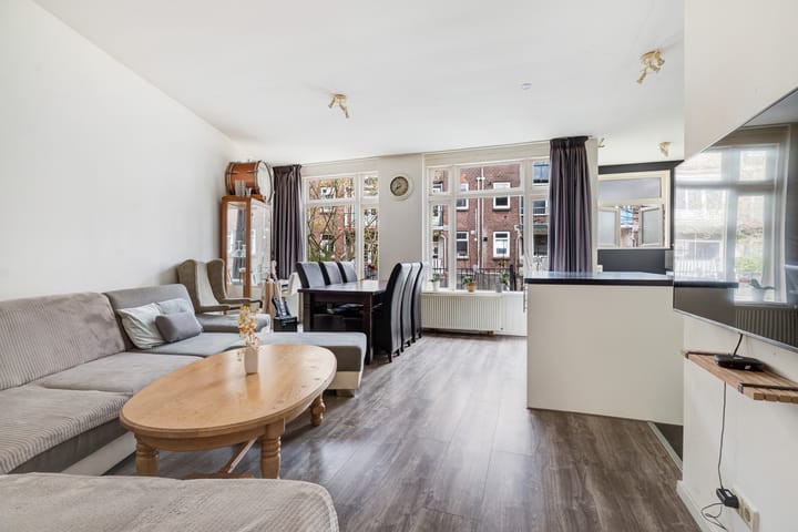 Photo 2 of Edisonstraat 14-B