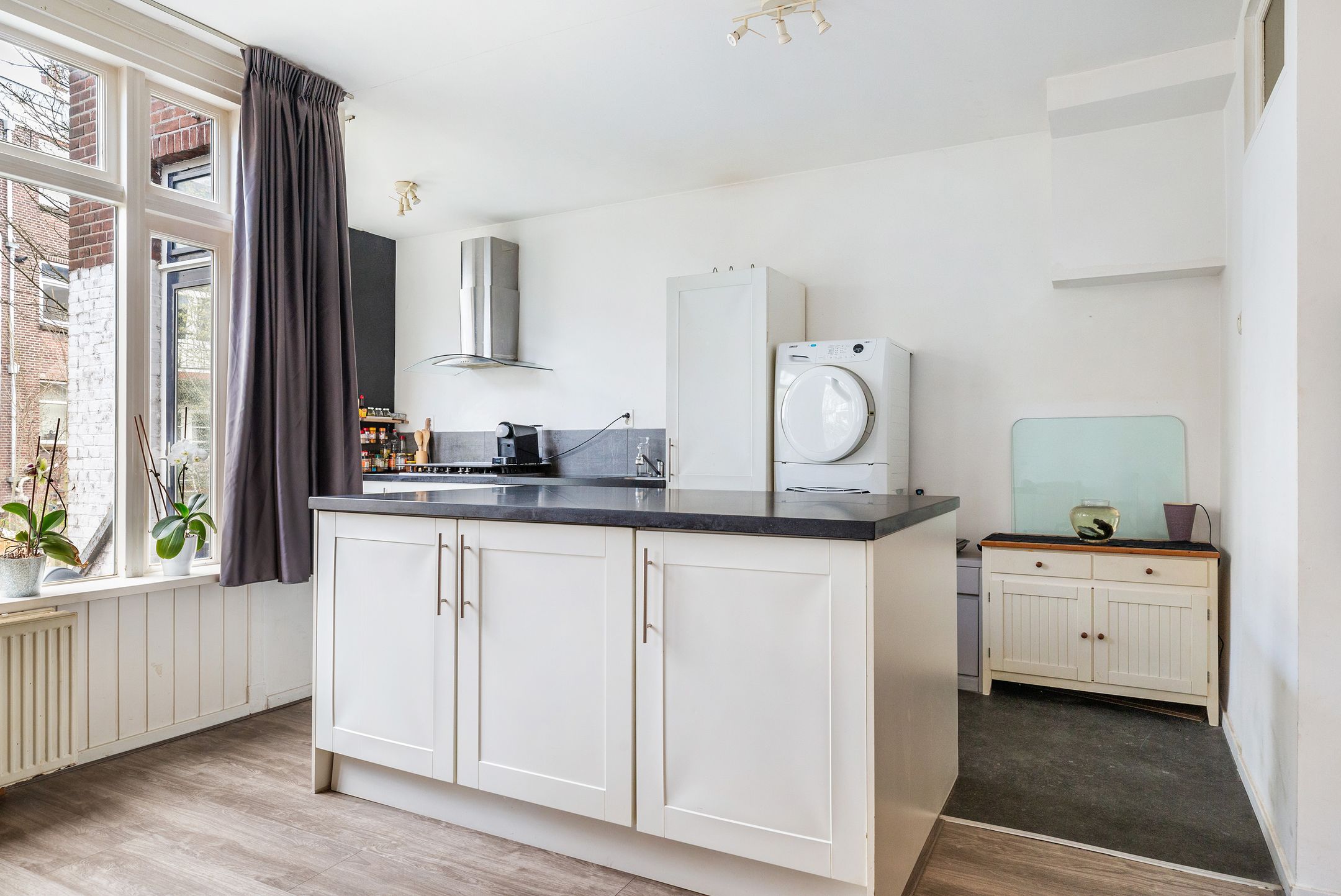 Photo 9 of Edisonstraat 14-B