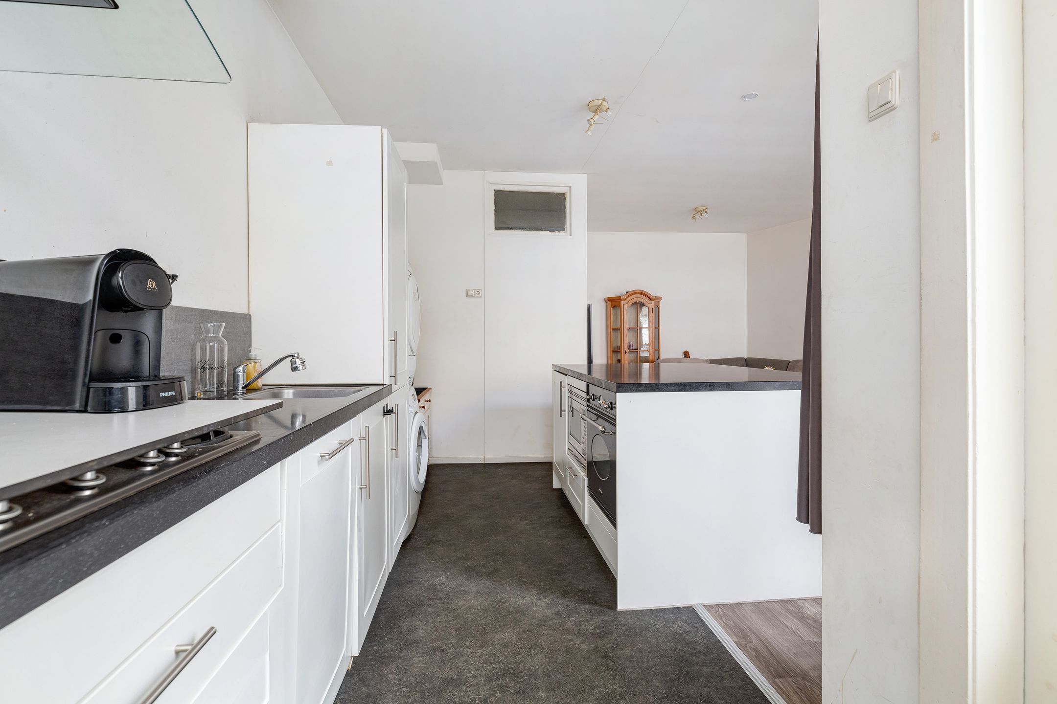 Photo 12 of Edisonstraat 14-B