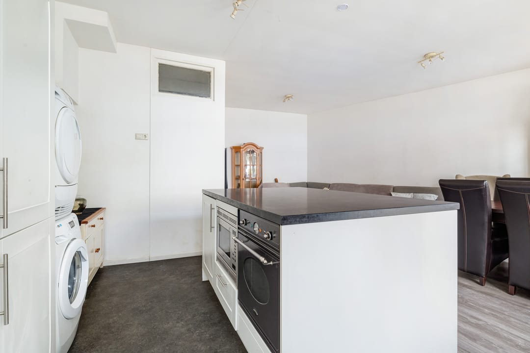 Photo 13 of Edisonstraat 14-B