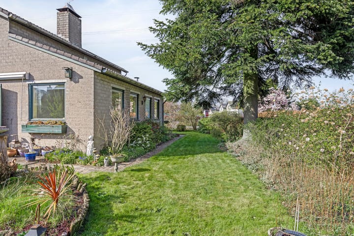 Photo 38 of Wethouder Marcuslaan 14