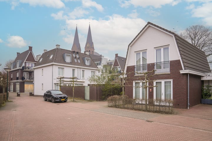 Photo 4 of Dokter Kochstraat 7