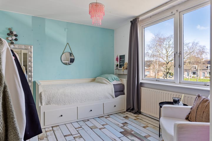 Photo 13 of Kamillestraat 14