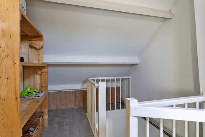 Photo 18 of Kamillestraat 14