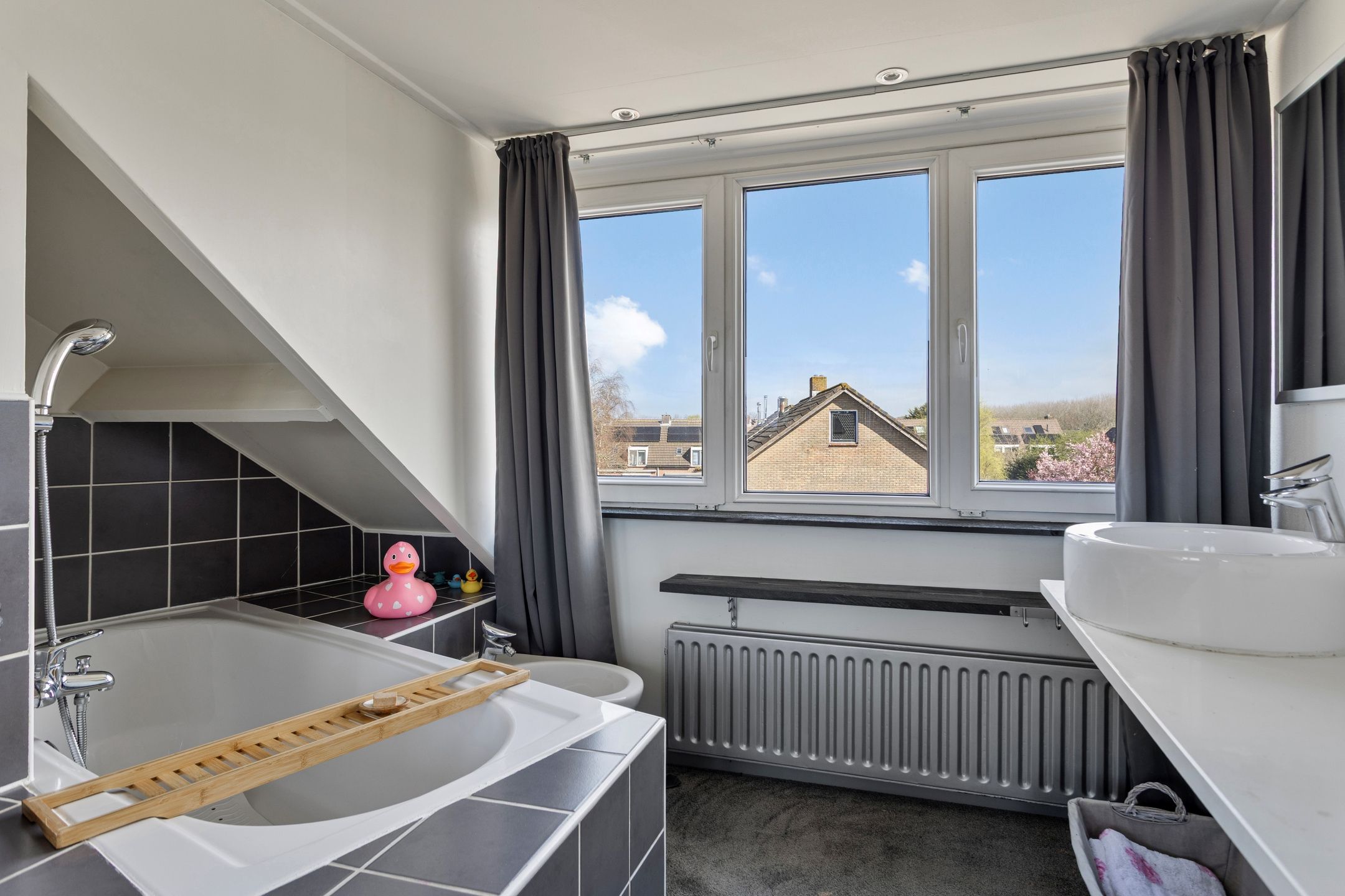 Foto 21 van Kamillestraat 14