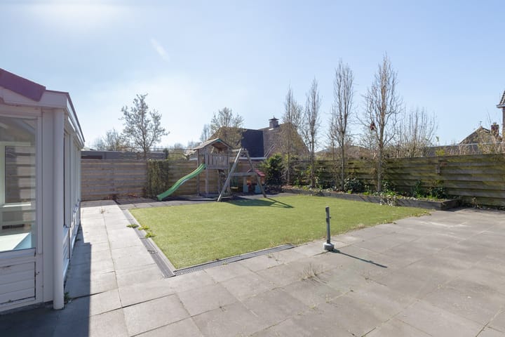 Foto 32 van Spits 12