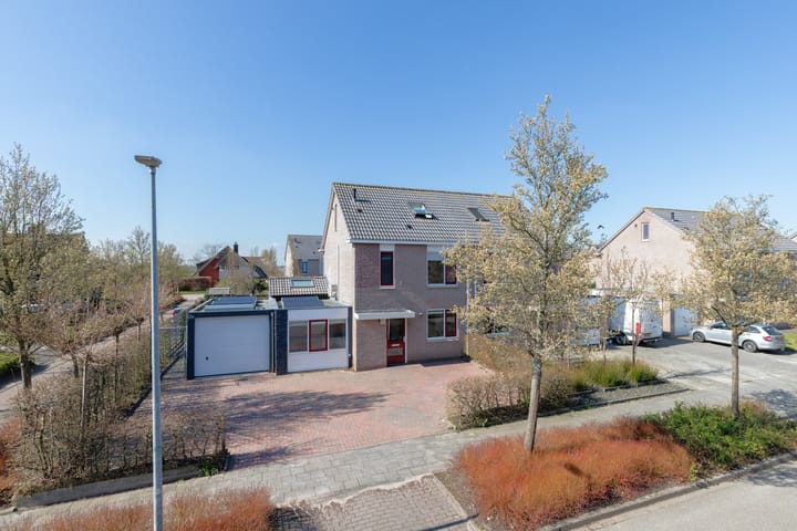 Foto 51 van Spits 12