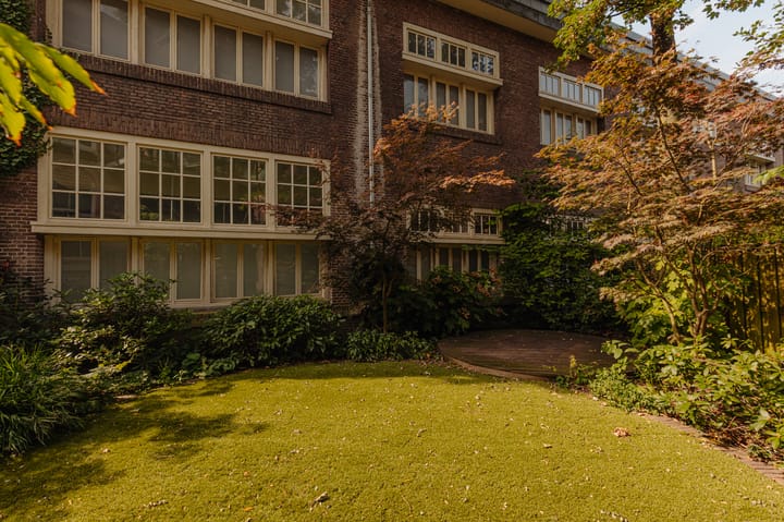 Photo 25 of Spaarndammerstraat 9-A