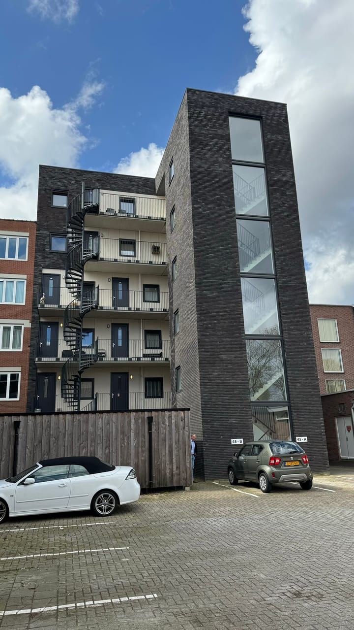 Photo 6 of Wilhelminastraat 45-K