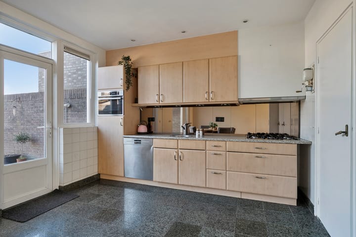 Foto 7 van Den Haas 9