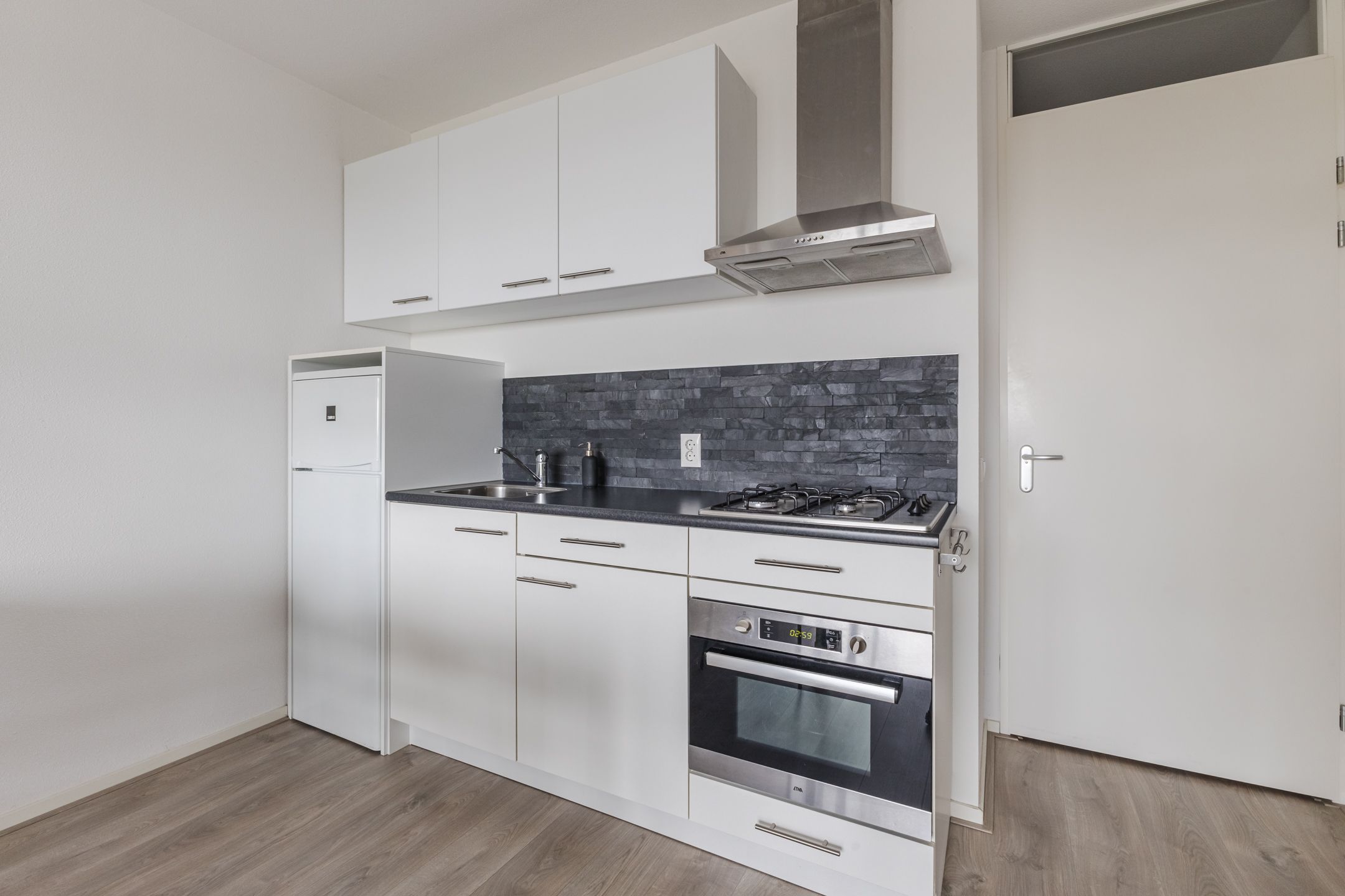 Foto 12 van Pieter van Musschenbroekstraat 187