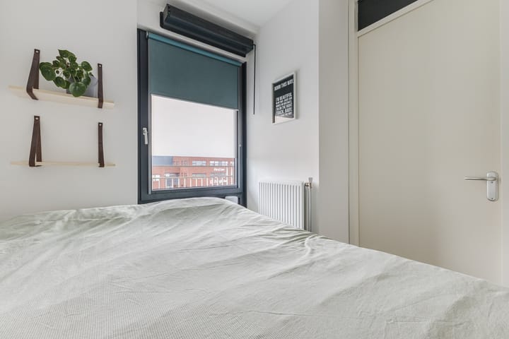 Foto 16 van Pieter van Musschenbroekstraat 187