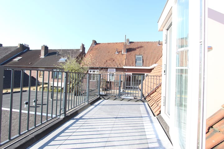 Foto 3 van Veldekelaan 3-A