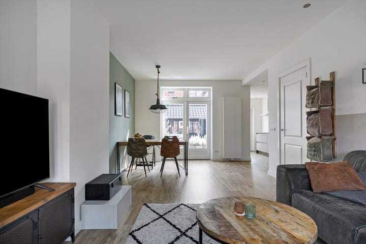 Foto 11 van Van Leeuwenhoekstraat 112