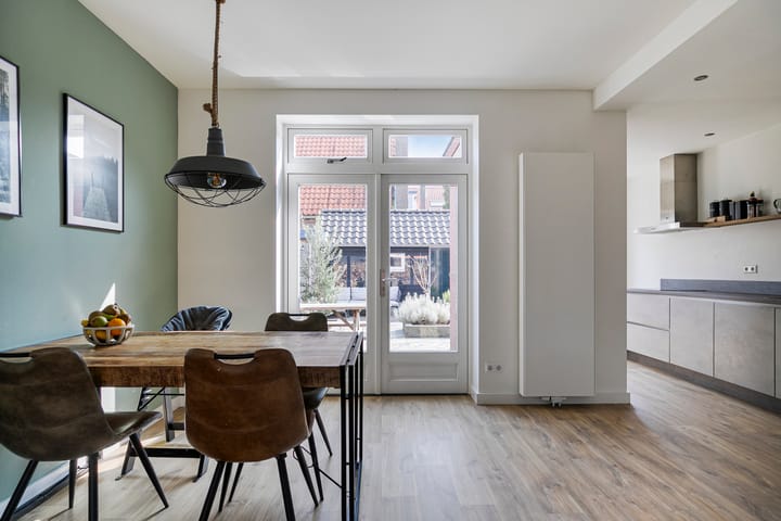 Foto 12 van Van Leeuwenhoekstraat 112