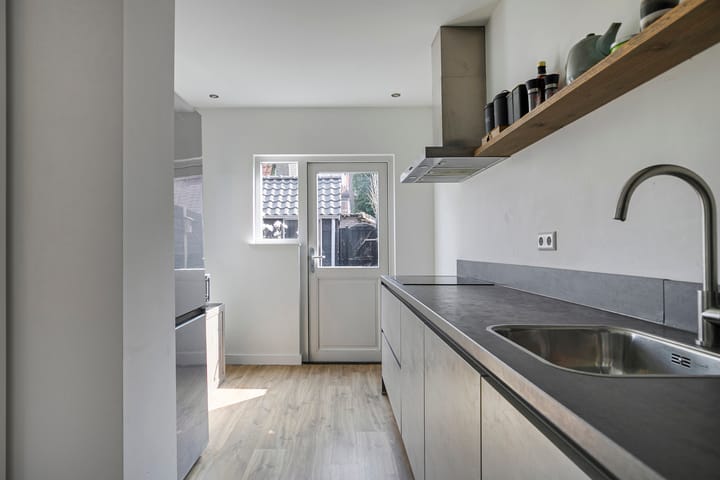 Foto 14 van Van Leeuwenhoekstraat 112