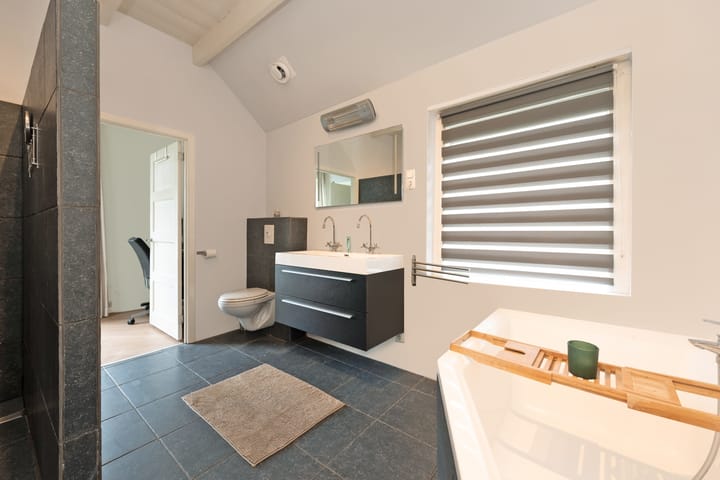 Photo 35 of Dokter van de Kolkstraat 36