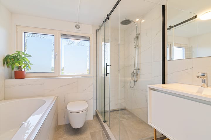 Foto 27 van 't War 12