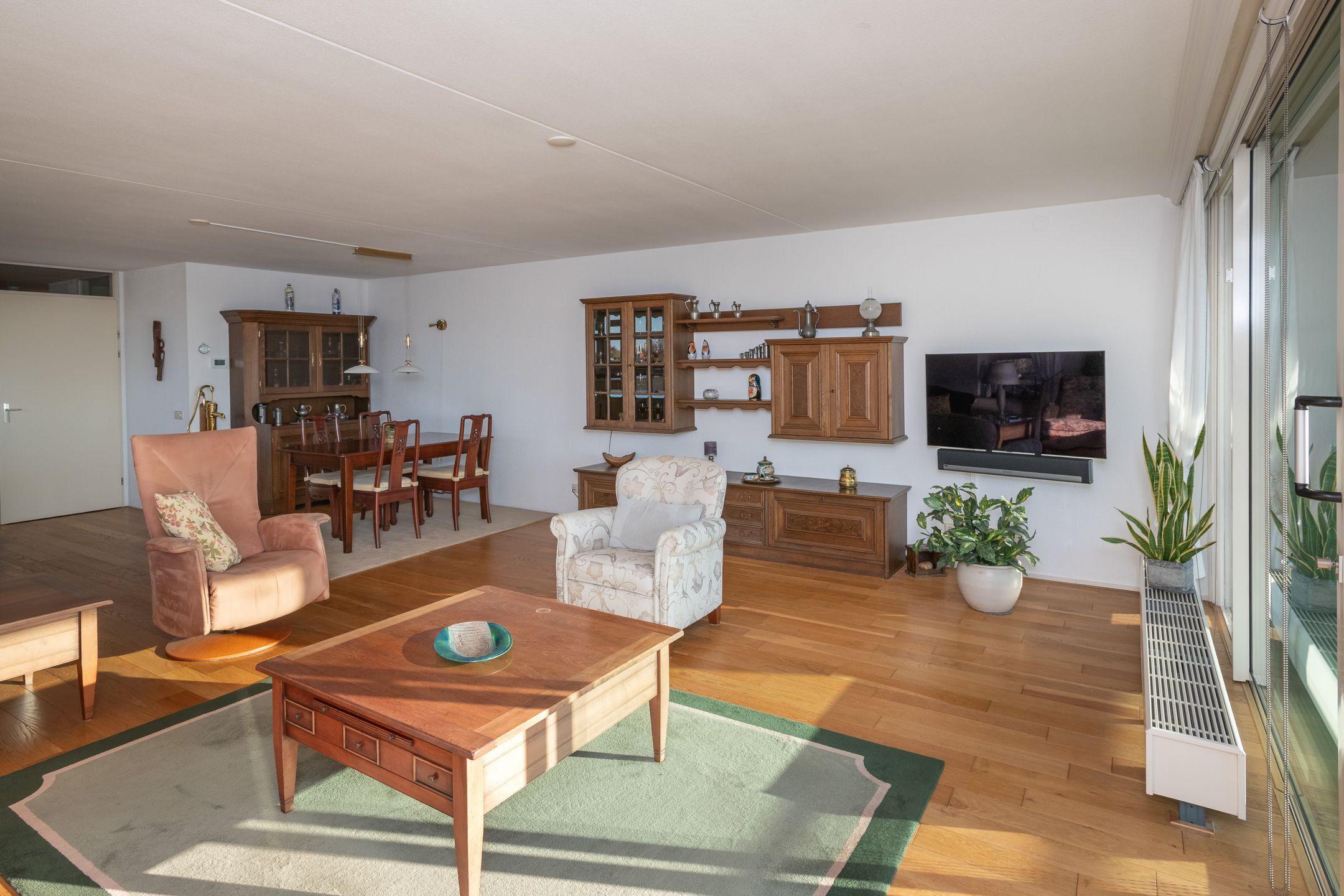 Foto 15 van Meerwedesingel 129