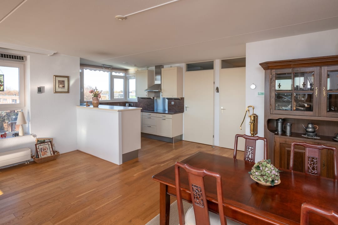 Foto 16 van Meerwedesingel 129