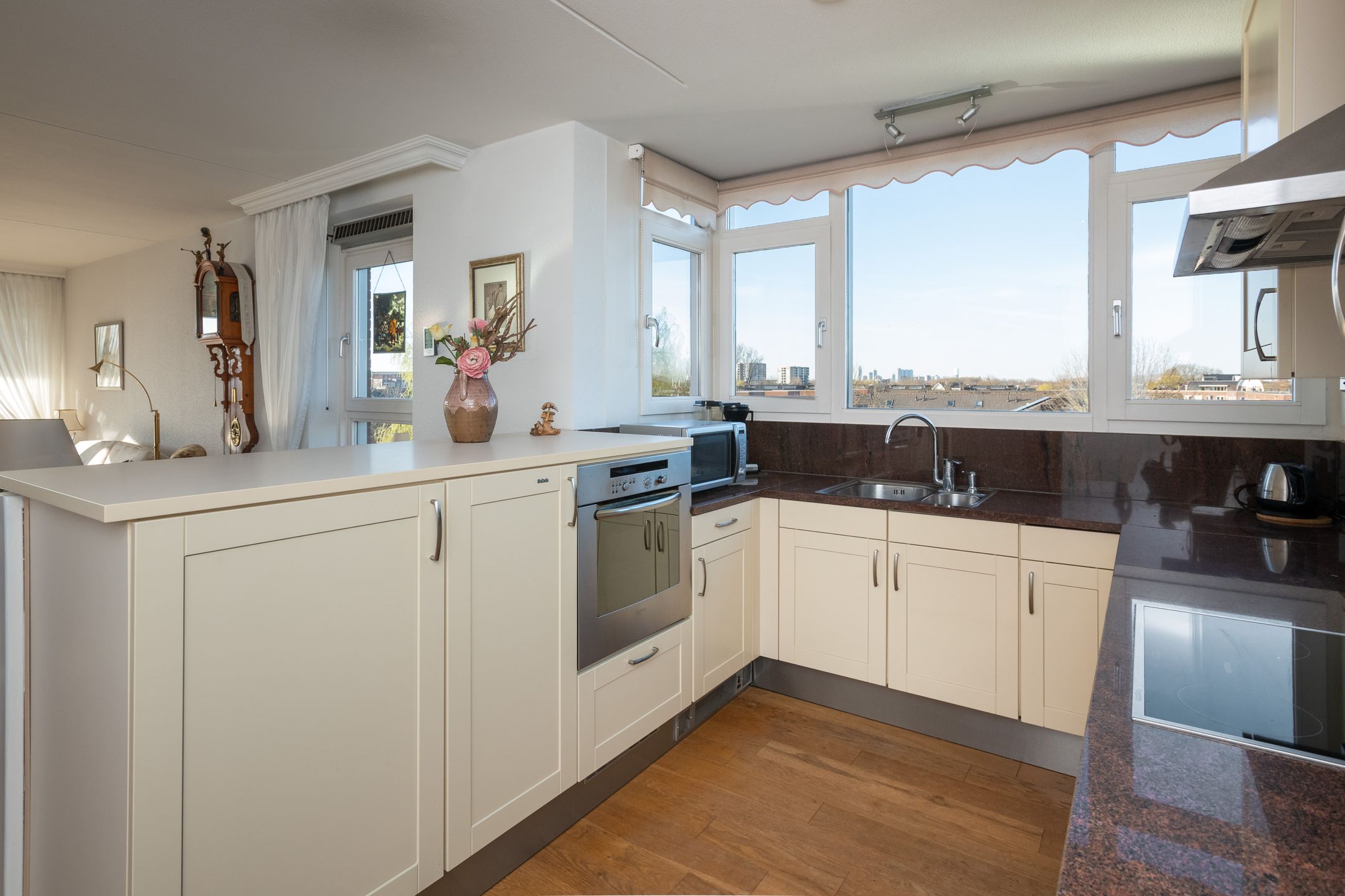 Foto 18 van Meerwedesingel 129