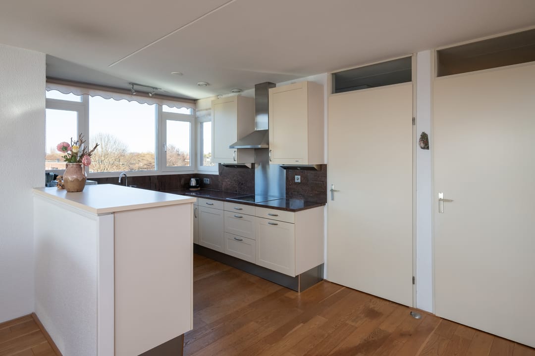 Foto 17 van Meerwedesingel 129