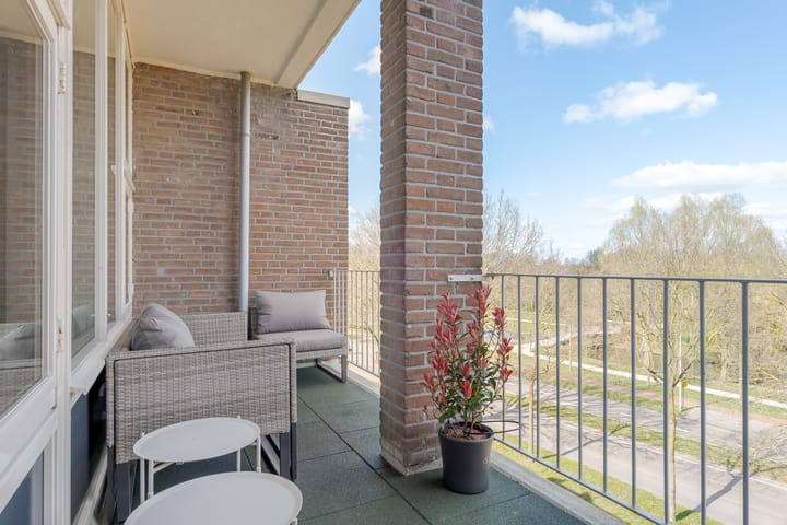 Foto 2 van Ten Oeverstraat 152