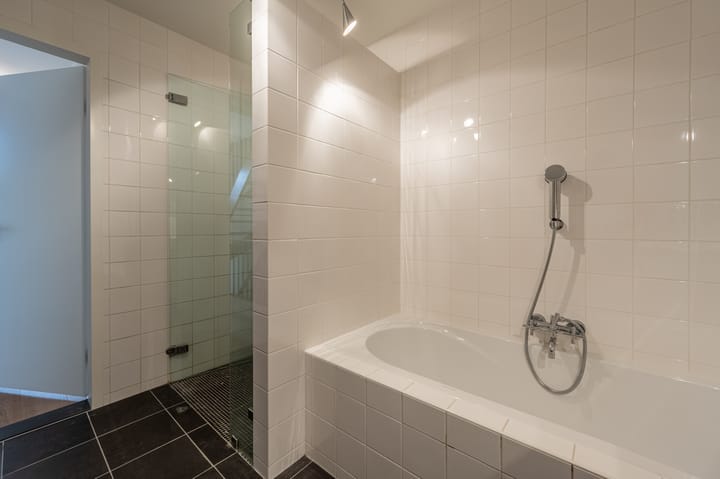 Photo 37 of Laan van Westmolen 63