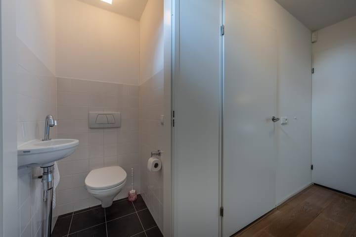 Photo 38 of Laan van Westmolen 63