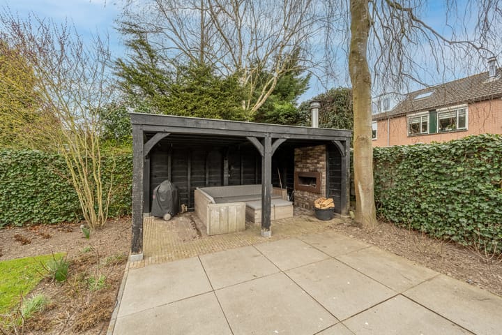 Photo 50 of Laan van Westmolen 63