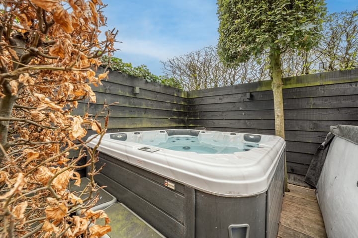 Photo 52 of Laan van Westmolen 63