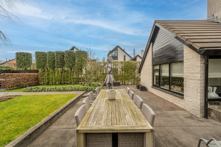 Photo 54 of Laan van Westmolen 63