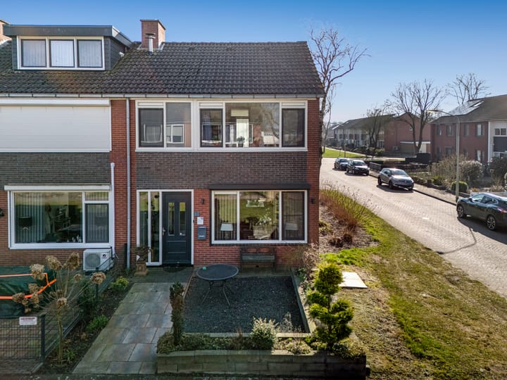 Foto 1 van Voeghoutenstraat 61